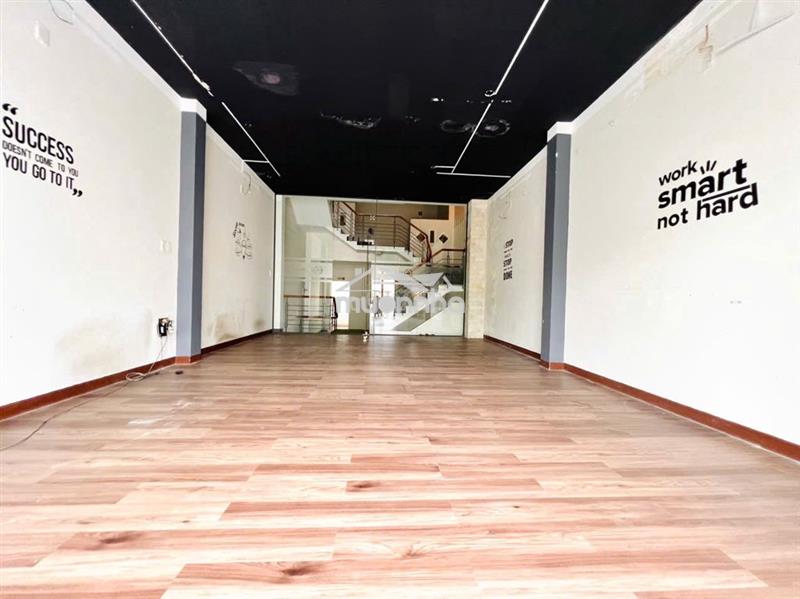 Cho thuê toà nhà 4.5tầng mặt tiền đường 15m bùi tá hán, sầm uất
