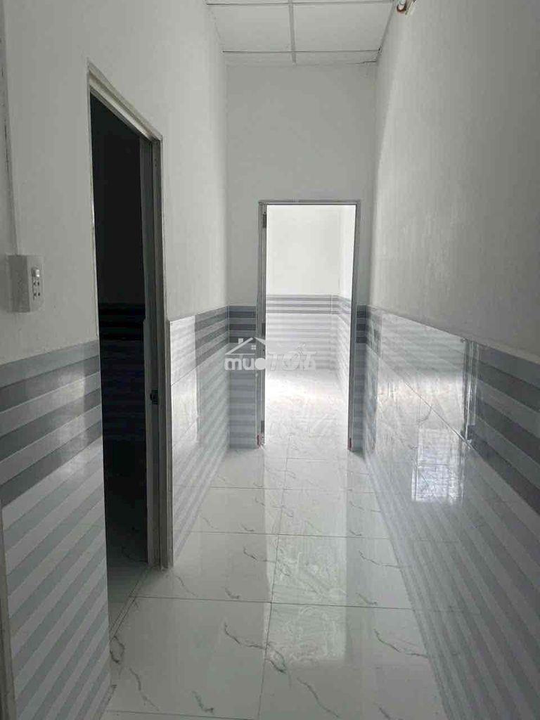 Nhà lầu rộng rãi 4 phòng ngủ vua o,kd gần chợ và bv hoàn mỹ kdc 586 ct - Ảnh 4