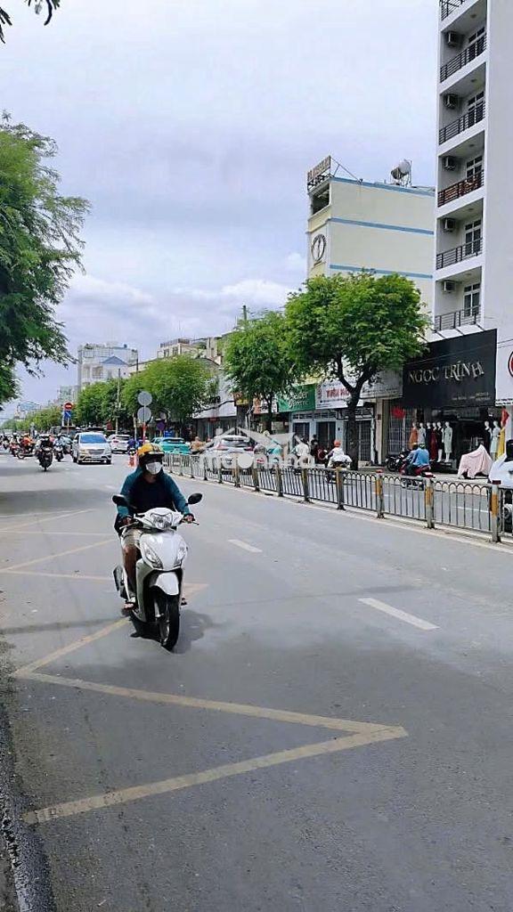 Cho thuê nhà mặt tiền đẹp, 3 lầu trường chinh - 2