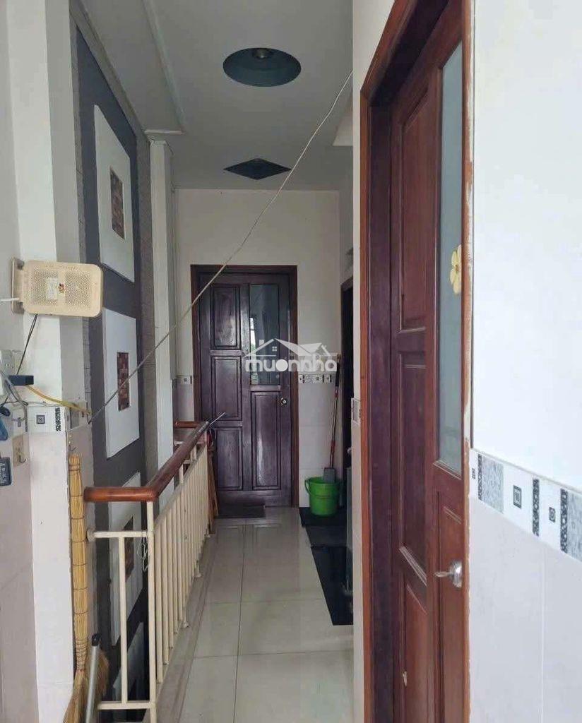 Nhà bán sỗ hồng riêng phong phú 4 x12m 1 trệt 2 lầu 3pn 2 wc , 4,1 tỉ  - Ảnh 3
