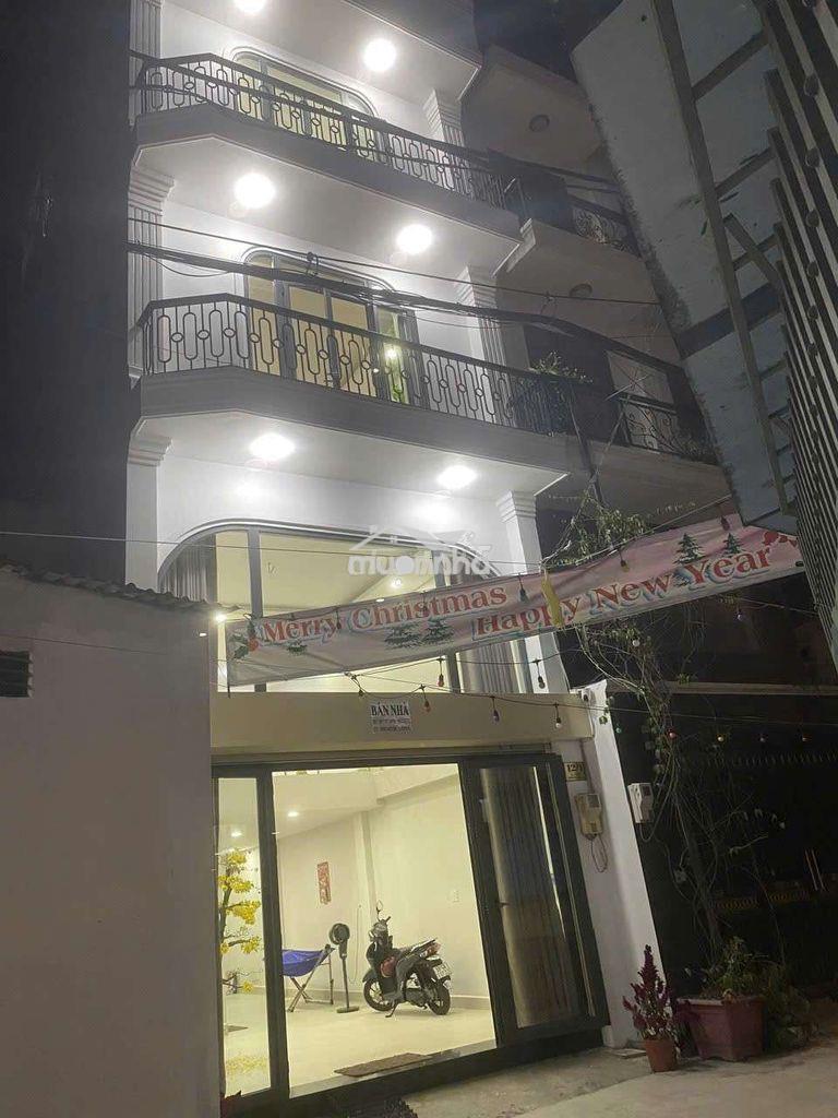 Cho thuê nhà 1 trệt 1 lửng 2 lầu, sân thượng. dt 5×15 có 5pn 3wc