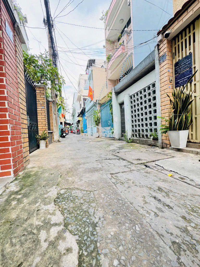 Nhà cmt8 q3, hẻm ôtô khu dân trí, giáp q1 và q10, thuận tiện di chuyển - 2