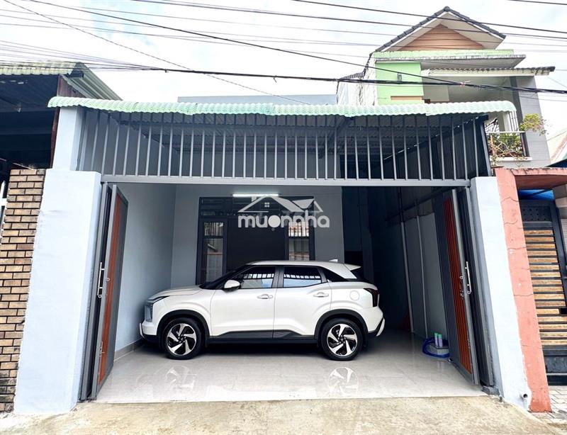 Cho thuê nhà mới, 3 pn, hẻm 2 xe hơi, ngay chợ phú thọ, 5.5 tr.đ/tháng