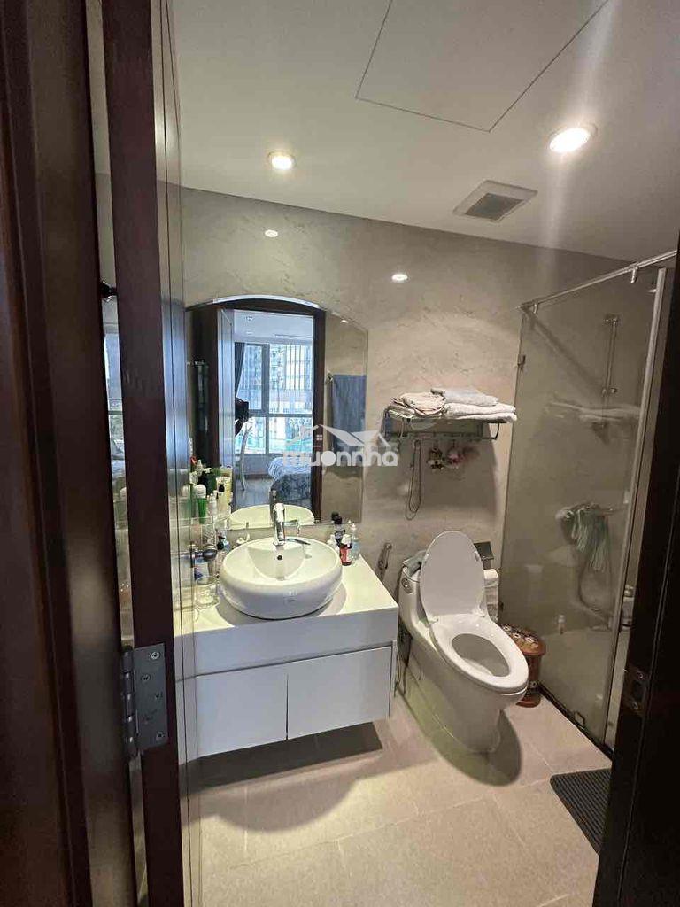Cần bán căn hộ 2 pn vinhomes central park view đẹp - Ảnh 2