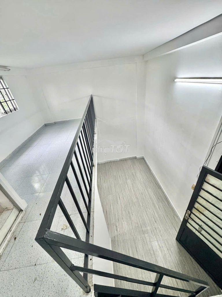 Căn hộ becamex hòa lợi, lầu 4 sổ hồng:  700 triệu - 3