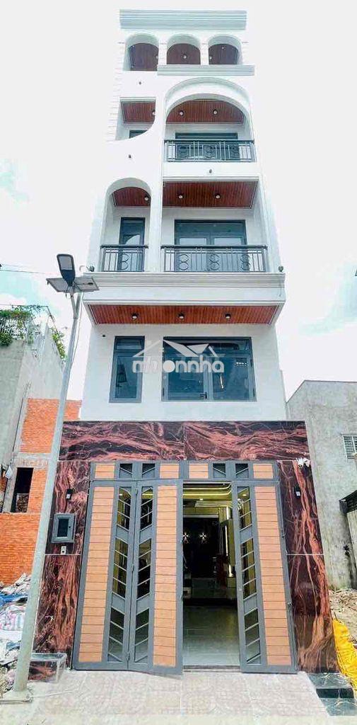 Nhà phố móng ép cọc full optision nội thất cần bán
