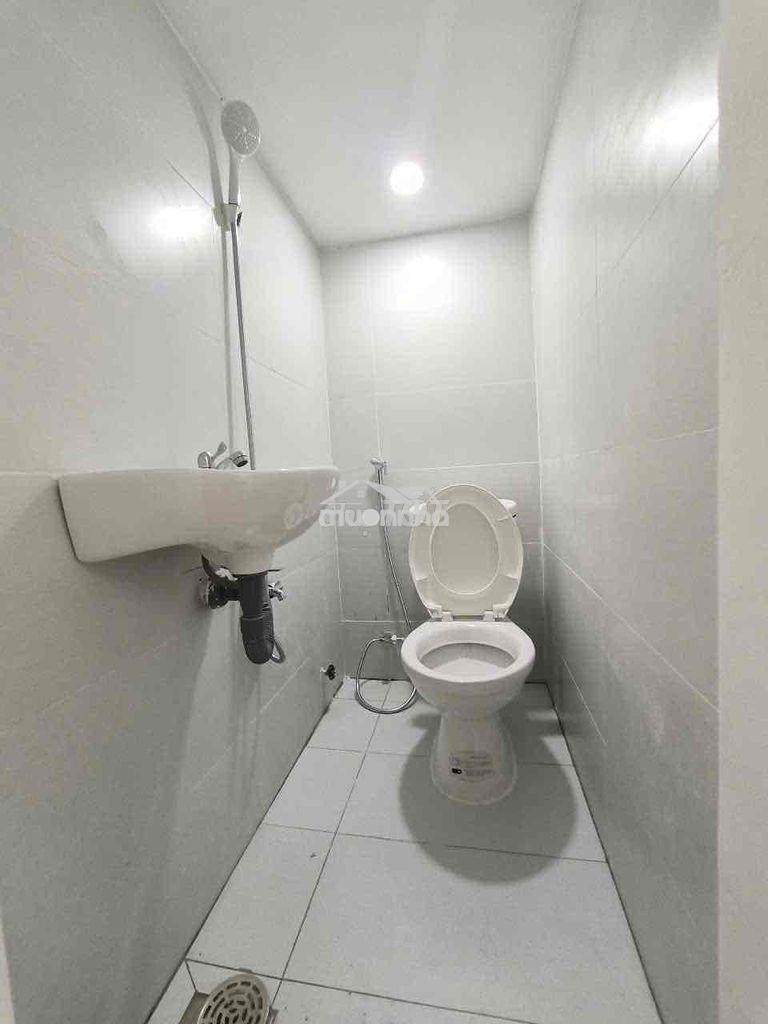 Phòng trọ giá sinh viên giữa trung tâm ẩm thực phan xích long - Ảnh 3