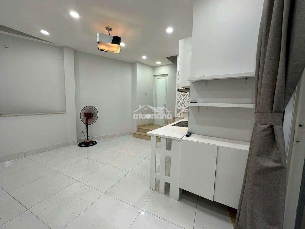 Nhà 4 tầng có sân thượng. 3pn, 3wc. phú nhuận - 2