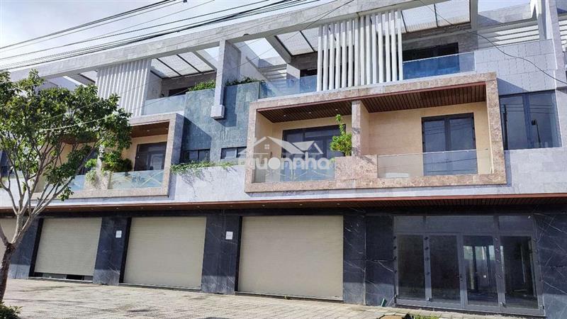 Bán nhà 2 mặt tiền đg ngay sông hàn, tt đà nẵng rẻ