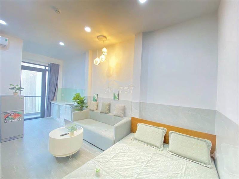 Chính chủ cho thuê phòng ban công thang máy kế bên chợ bình điền