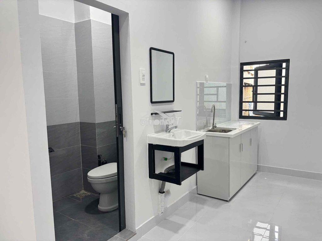 Chính chủ cho thuê studio ban công tách bếp mới hoàn thiện ngay quận 3 - Ảnh 2