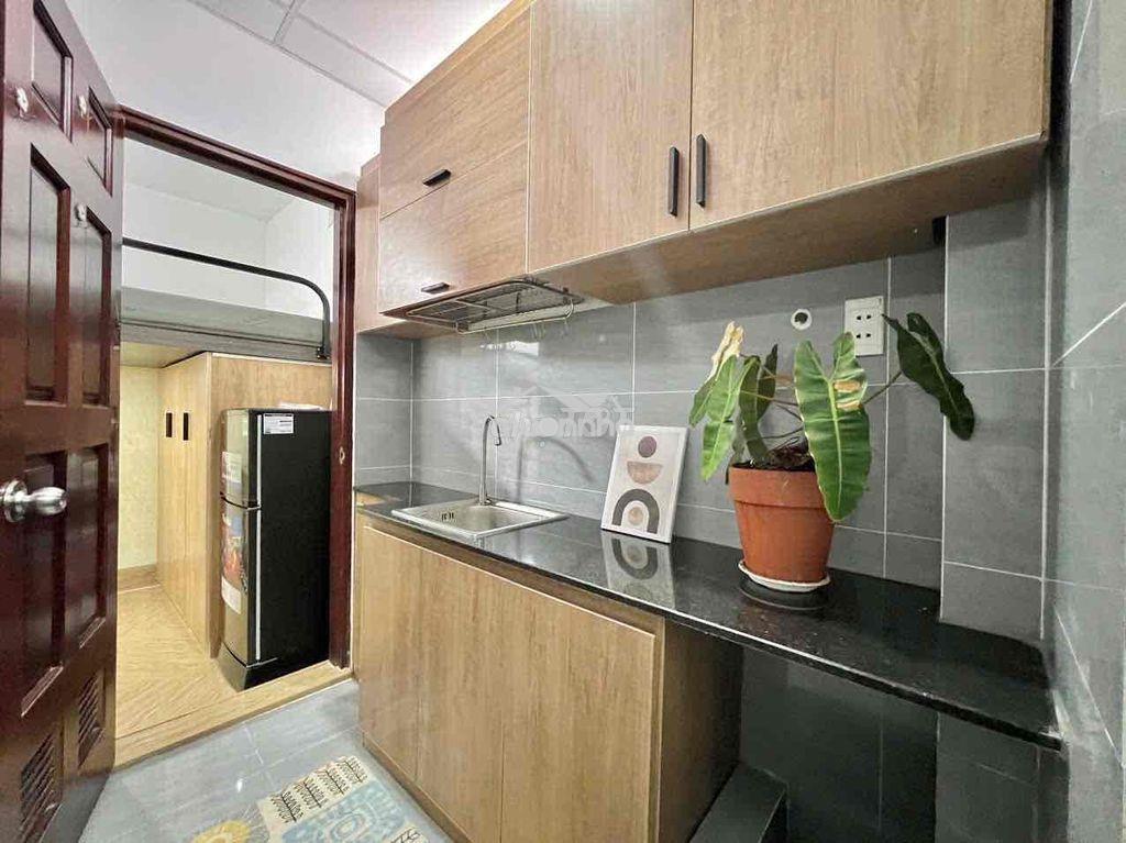 🔥Phòng gác tách bếp full nt_thang máy_kế bên cv gia định_khu sân bay - Ảnh 2