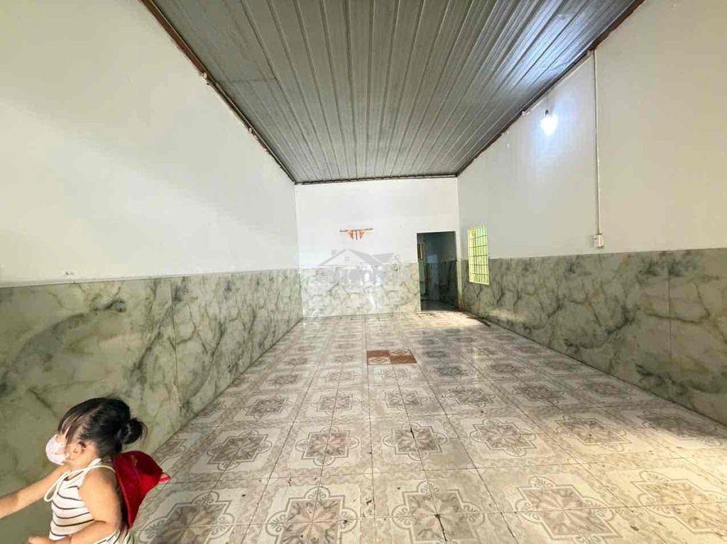 Cho thuê nhà nguyên căn 260m2 giáo xứ ngọc đồng p. hố nai - 2