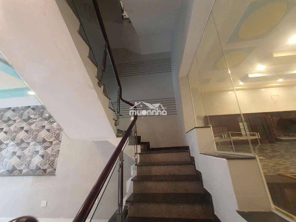 Nhà 2 lầu sân thượng 4pn 5wc hẻm xe 793 trần xuân soạn  - Ảnh 3