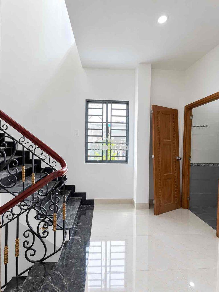 Cho thuê siêu phẩm biệt thự dt 8x16 1trệt 2lầu 4pn 3wc sân đậu 2 ôtô - Ảnh 4
