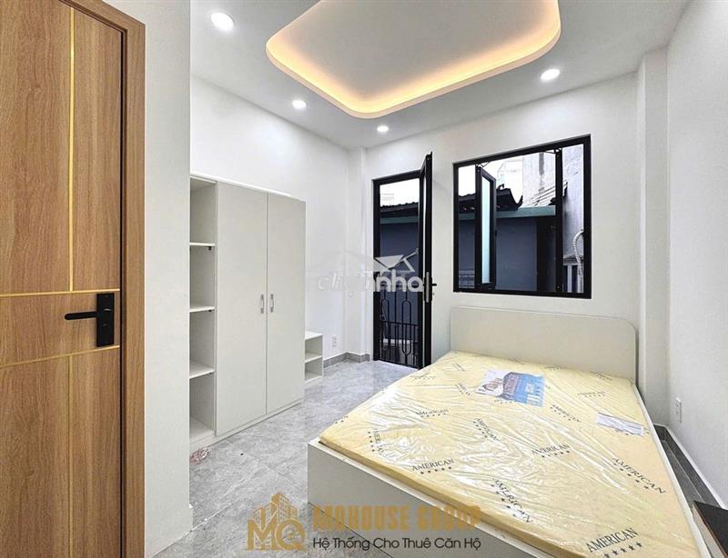 Phòng full nthat ban công siêu rẻ ở gần hàng xanh, uth, hutech