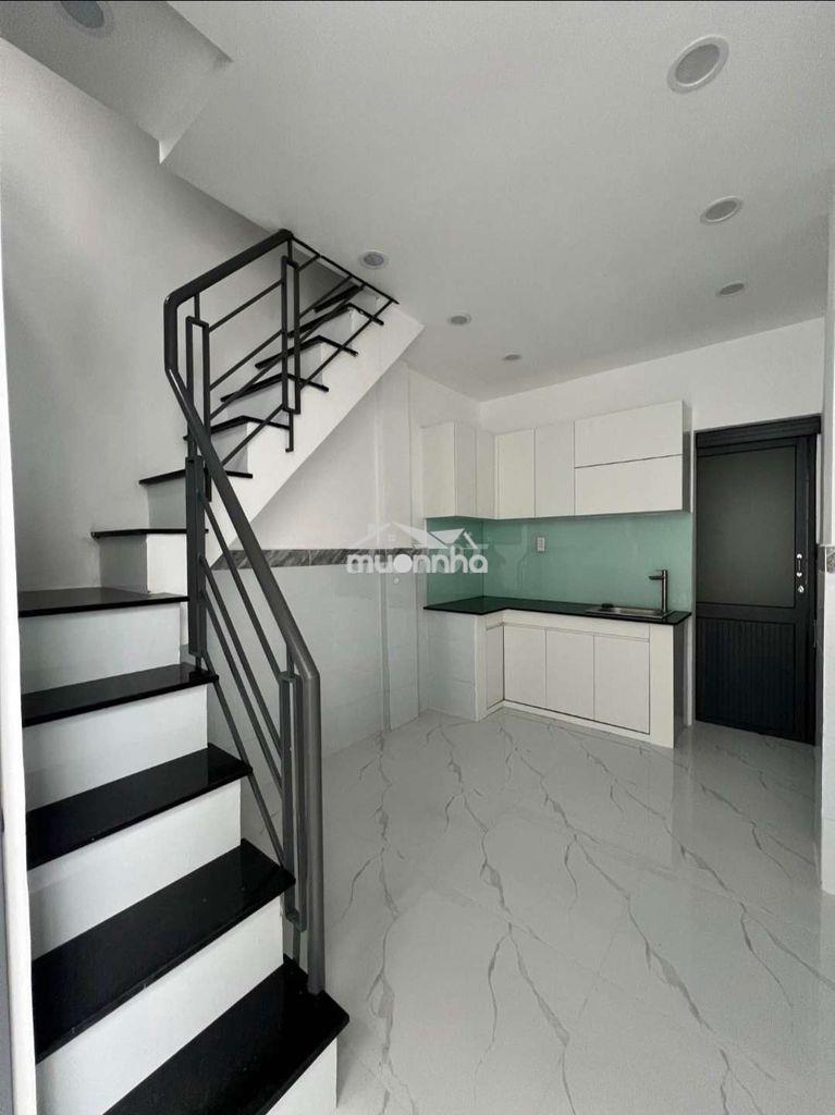Liinh chiểu, nhà 2 tầng, mới đẹp, ở ngay gần chợ thủ đức. chỉ 1.x tỷ.  - Ảnh 2