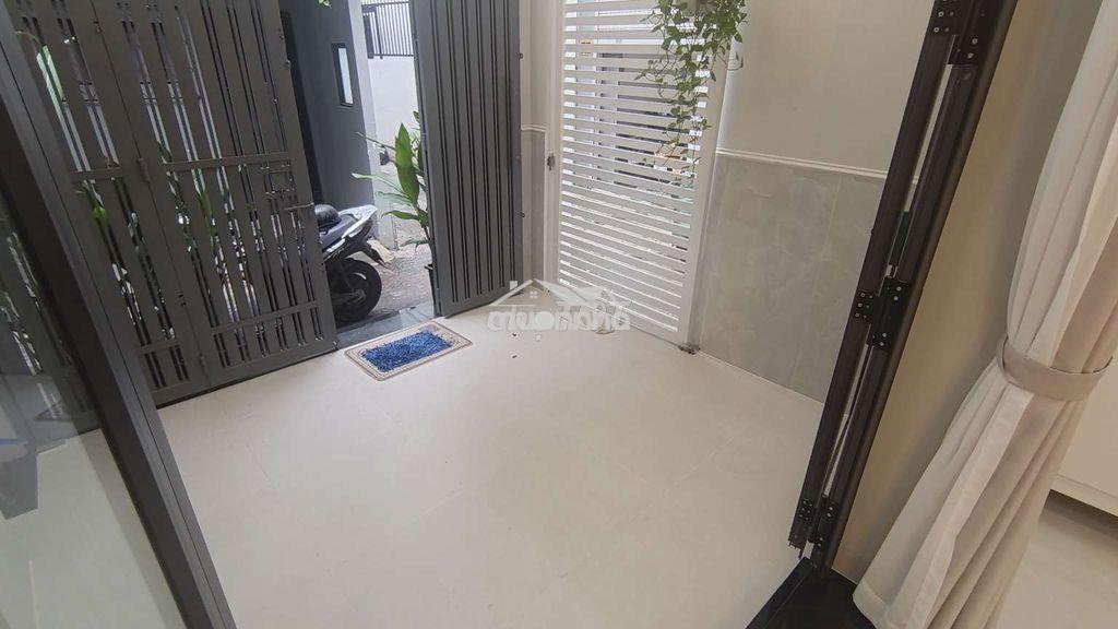 Nhà đẹp phú nhuận, 52m2, 9.5 tỉ, 4 tầng, 5pn, cô giang, giáp quận 1 - 2