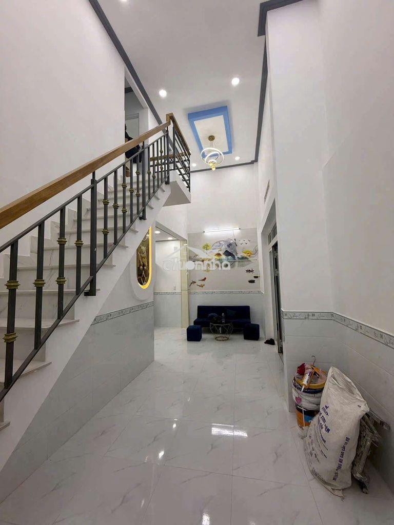 Nhà đẹp 3 phòng ngủ 2 lầu wa rẻ vô ở liền nhà mới - Ảnh 4