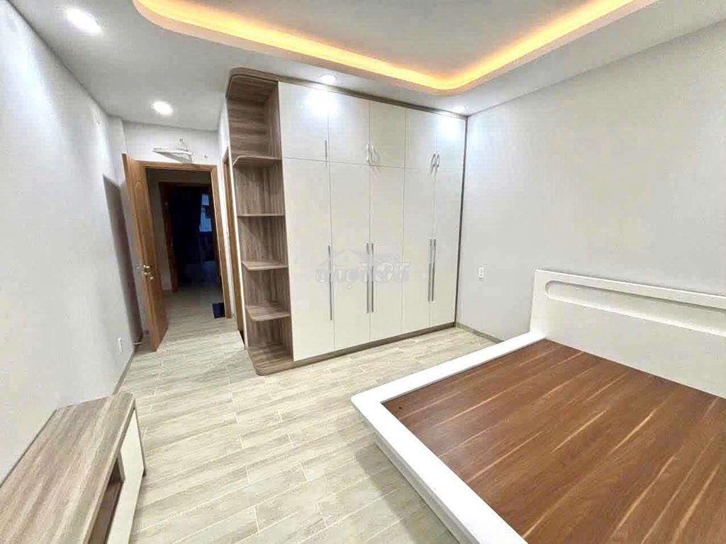 Nhà 3 tầng,sân thượng,4pn,5wc,đối diện cổng vạn phúc hbphuoc  - Ảnh 4