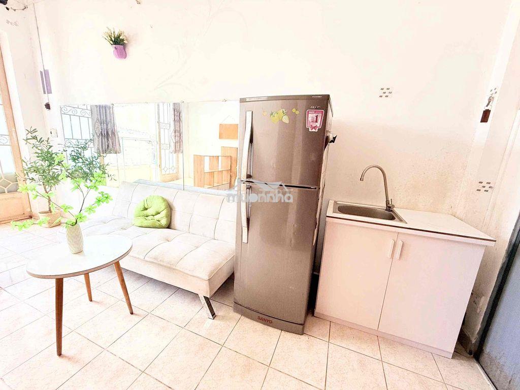 Ban công đoàn văn bơ tách bếp 1pn, cuối tháng 9 trống. thoáng mát - Ảnh 2