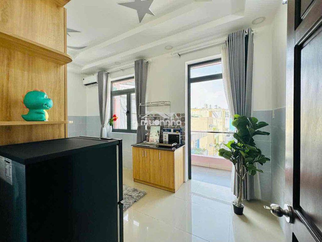 Căn studio có ban công và cửa sổ lớn - Ảnh 3