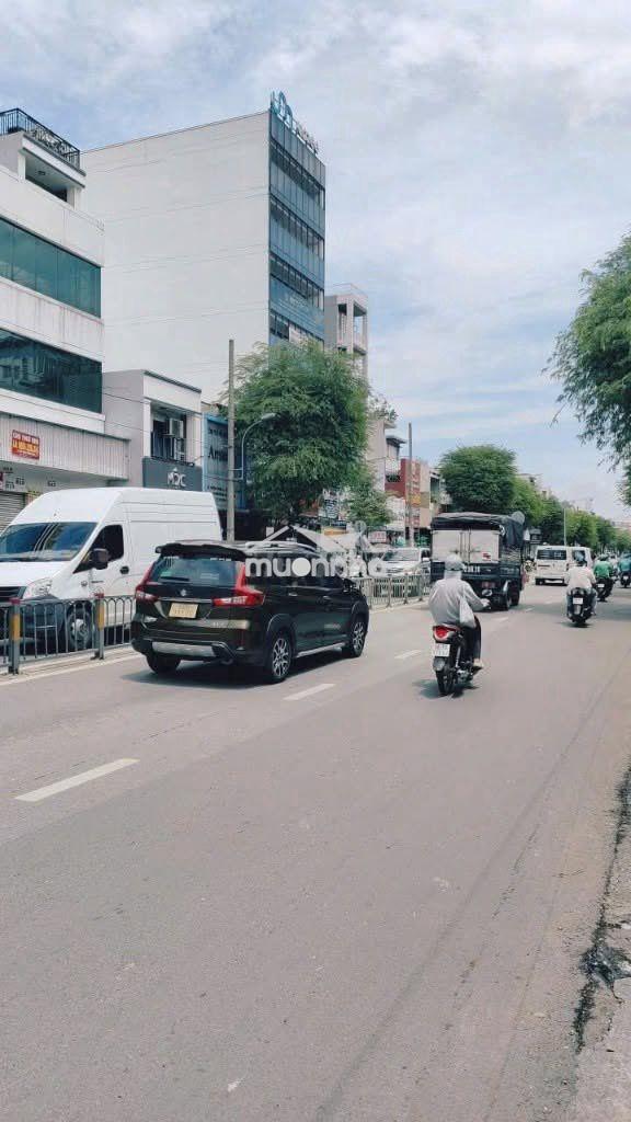 Cho thuê nhà mặt tiền đẹp, 3 lầu trường chinh - 3