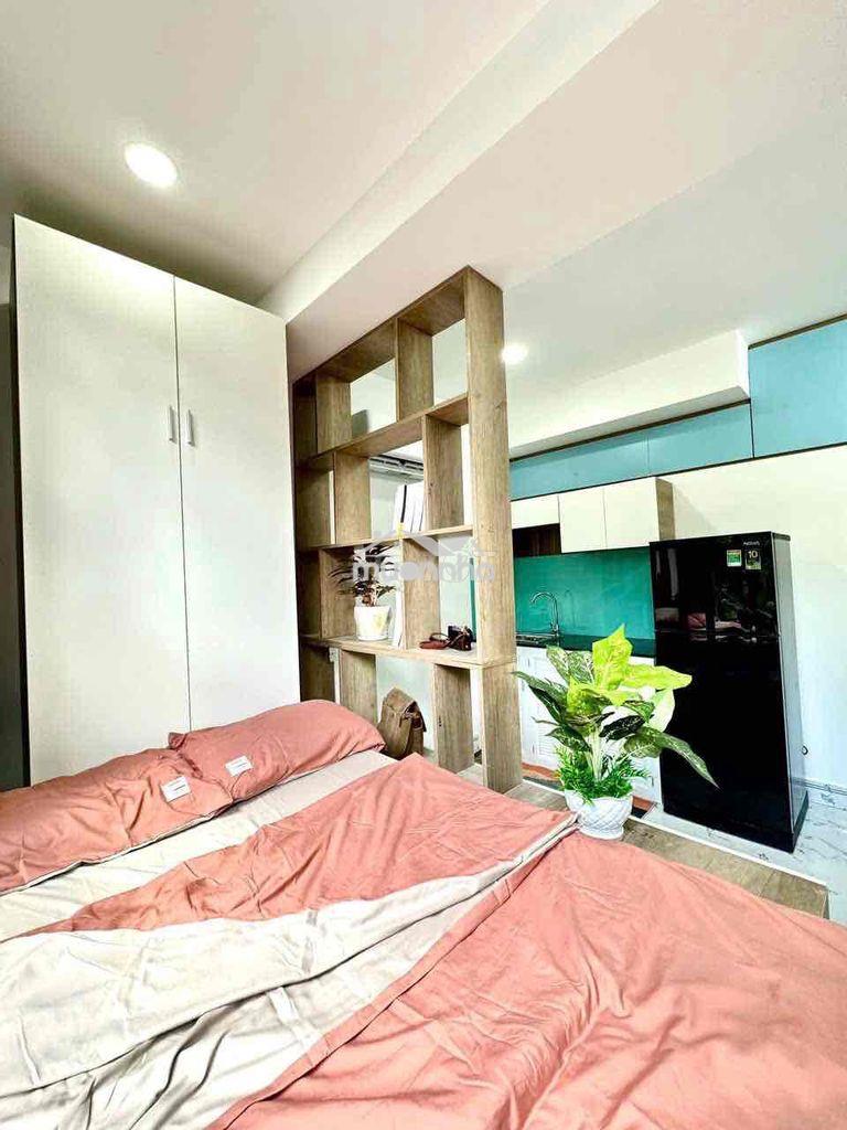 Studio view kính siêu chill - Ảnh 3