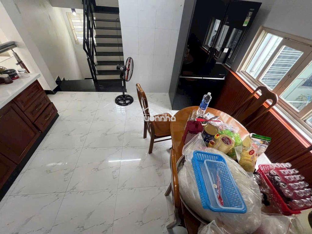 Chính chủ bán gấp q6 hẻm 4n - 2
