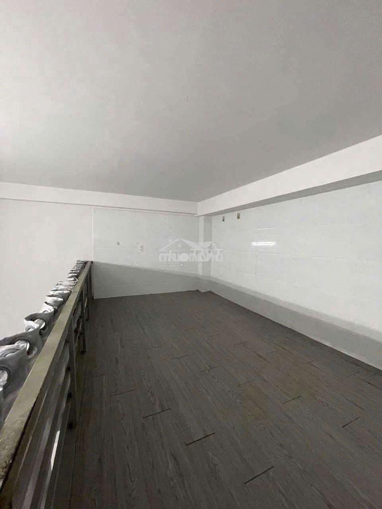 Phòng trống ở được 4 người - Ảnh 2