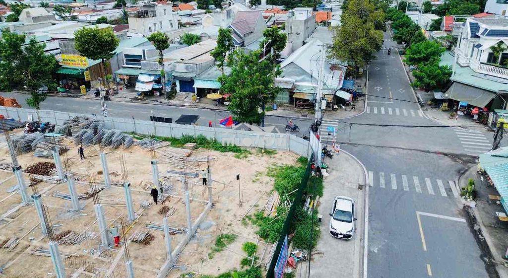 Nhà phố hai mặt tiền kinh doanh ngay trung tâm thành phố mới - 2