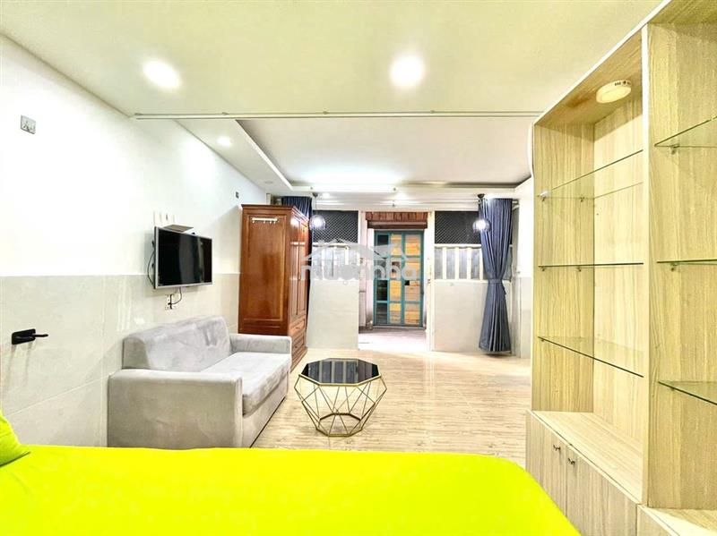 Nhà nguyên căn lối đi riêng full tiện nghi gần chợ bàn cờ q3