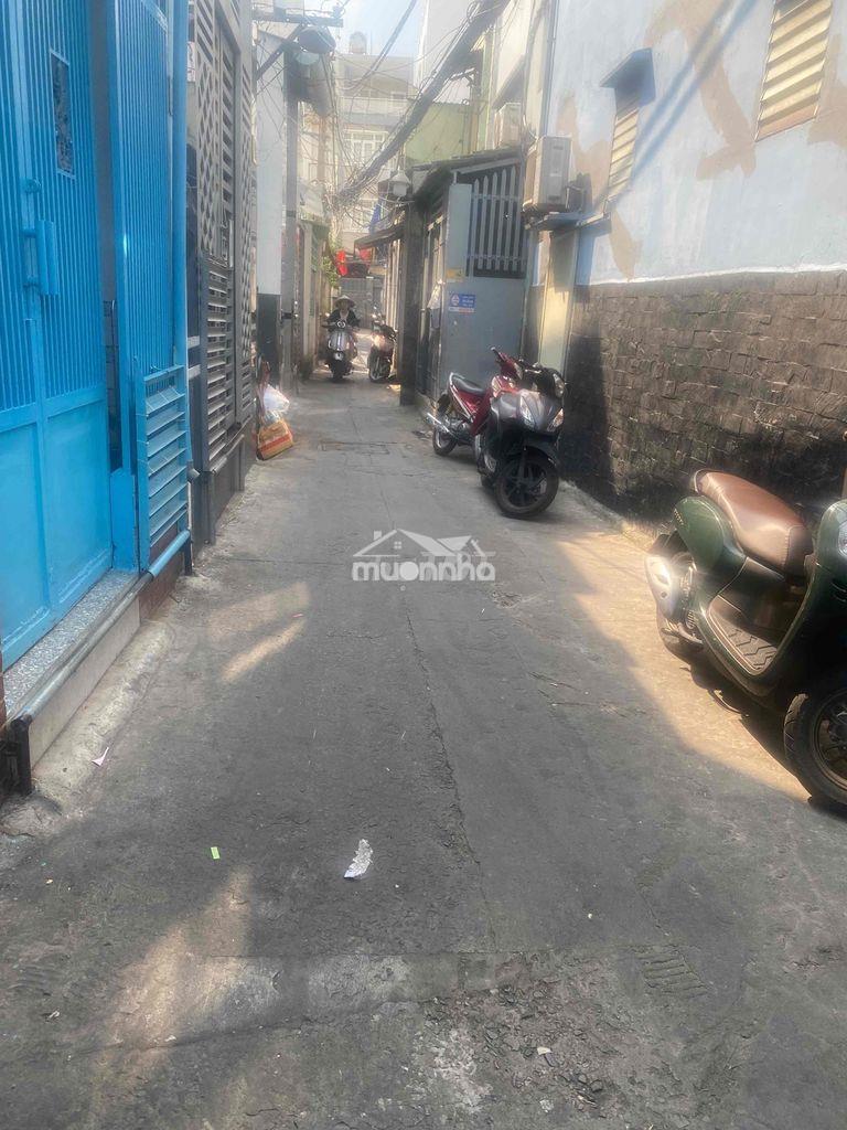 Cho thuê nhà nguyên căn 1 trệt 3 lầu 670/59/18 đvb