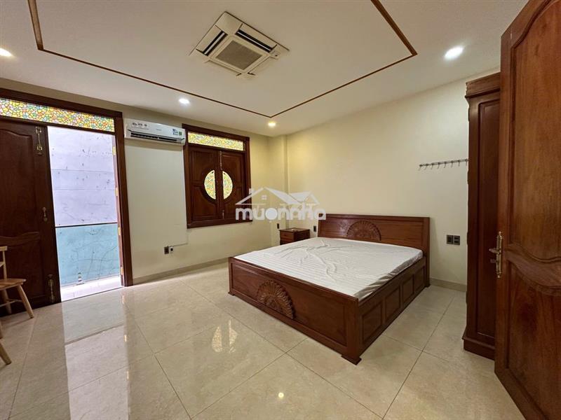 Phòng ban công khu trung sơn: 7,5 triệu/tháng, thang máy, full nt