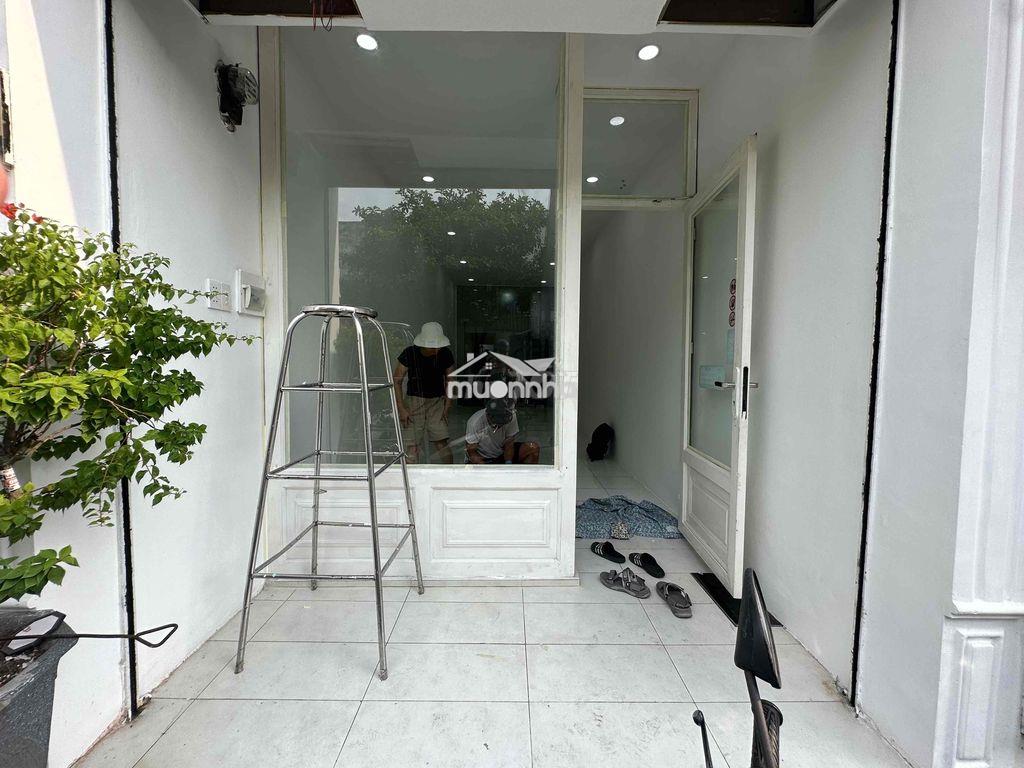Mặt bằng kinh doanh trung tâm ngã tư thủ đức - Ảnh 2