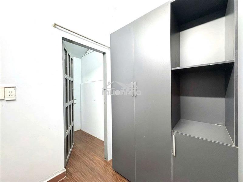 Phòng tầng trệt tách bếp quận 10