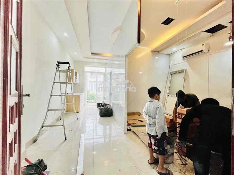 👉 Y hình 7.5 triệu, 2pn ban công siêu thoáng kdc 6b intresco - full nt