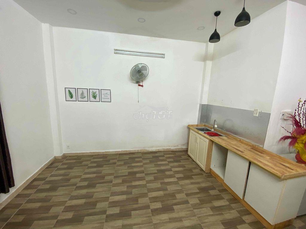 Căn studio tách bếp full nt 35m2 ở mt đường số 45 q4 - 3