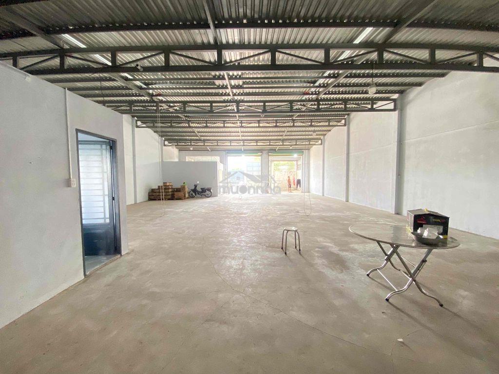 Cho thuê kho 360m2 18tr - có văn phòng - điện 3pha - đường lớn - Ảnh 4