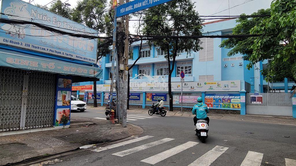 2 mặt tiền kinh doanh thạch lam f phú thạnh, trước trường học - Ảnh 2
