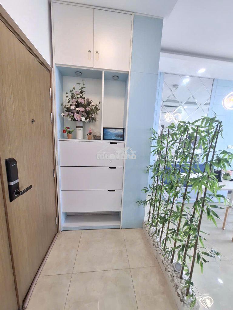 Cho thuê luxgarden quận 7- căn 2pn tầng cao có sân vườn chung - Ảnh 3