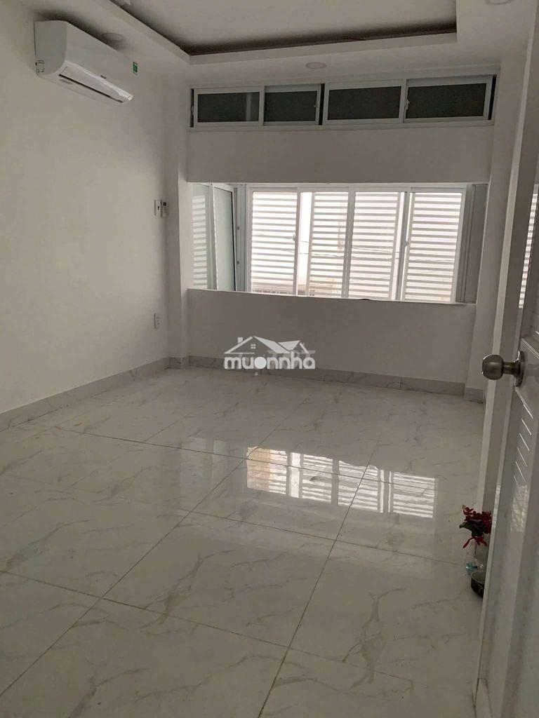 Nhà 2 phòng máy lạnh hẻm 6m nguyễn chí thanh - Ảnh 2
