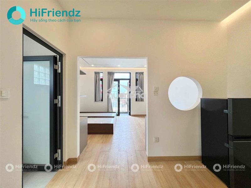 Cho thuê phòng 40m2 có ban công tách bếp