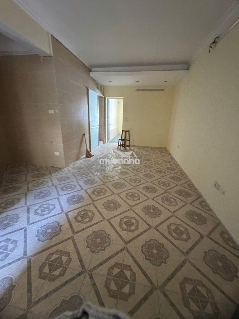 Căn hộ tập thể tầng 3 dt 45m thoáng 01 p.ngủ ngõ ô tô nguyễn chí thanh - Ảnh 2