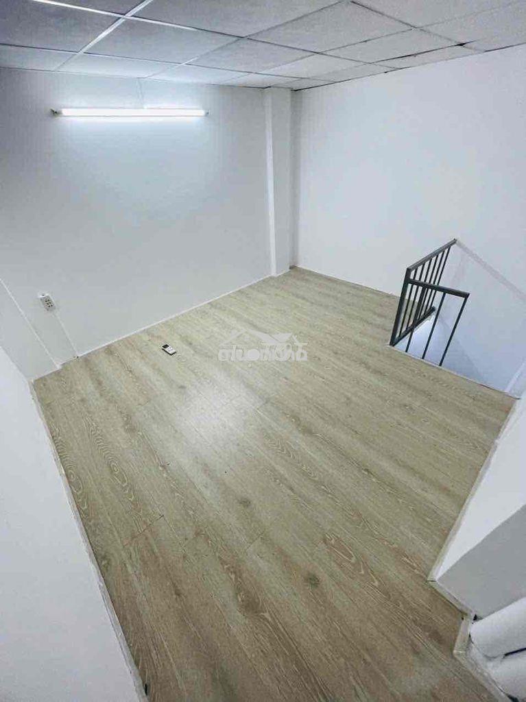 Phòng dưới trệt bếp wc gác máy lạnh tủ lạnh - 2