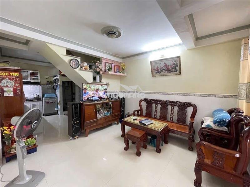 Bán nhà đường huỳnh tấn phát,quận 7,dt:4,8×12 giá: 4,3ty
