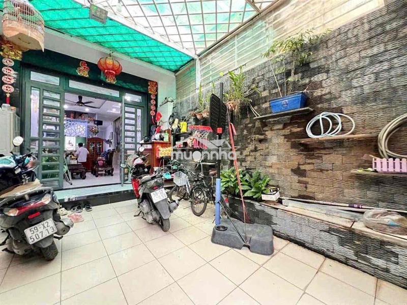 Cho thuê nhà khu bên sông gigamall, 4 p.ngủ, hẻm xe hơi