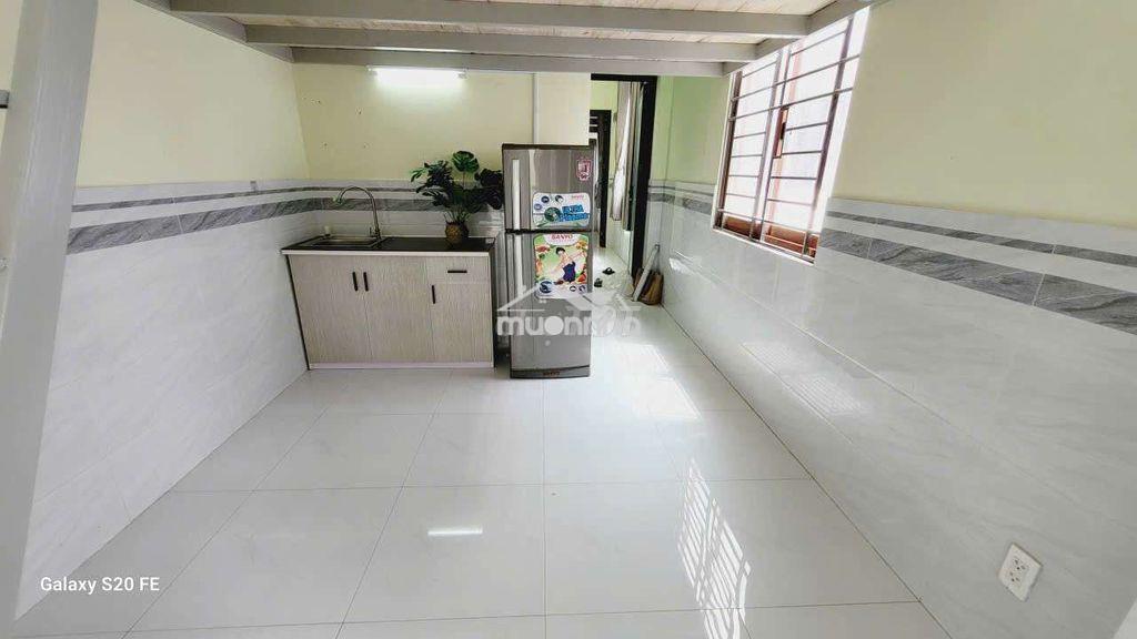 Ban công - full nội thất - 5tr - Ảnh 2