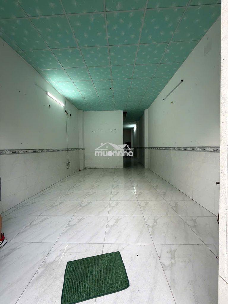 Nhà mặt đường kinh doanh đông đúng - nhà đẹp 1 lầu 2 phòng - Ảnh 2