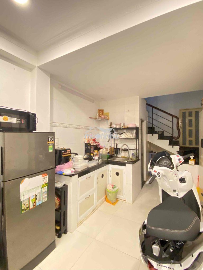 Cho thuê nhà 3 tháng 2 q10 4 tầng 3 pngủ giá 12,5tr 30m2 mới đẹp - Ảnh 2